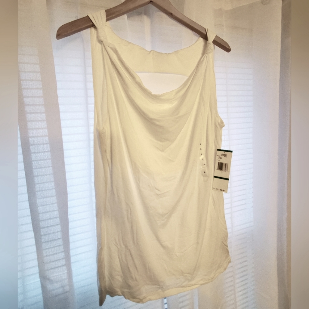 🚨2/$10 Clearance🚨 Cap Ferre Large White Tank Top
